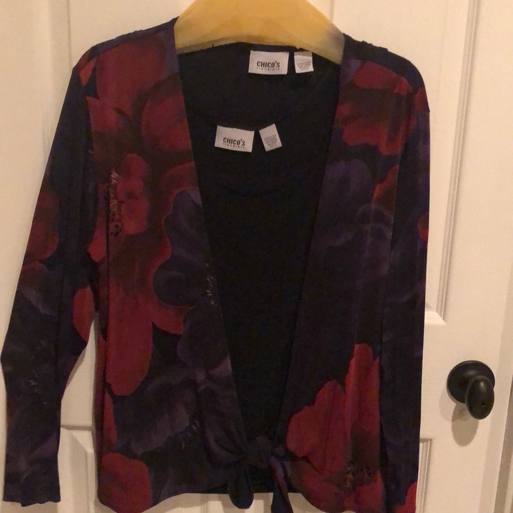 Chico’s Travelers tie front top and shell Sz 3 NWT